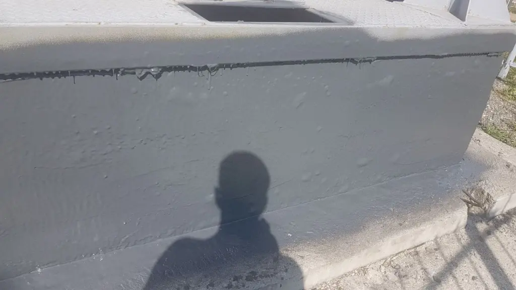 9 факторов, которые влияют на образование пузырей при нанесении полимочевины